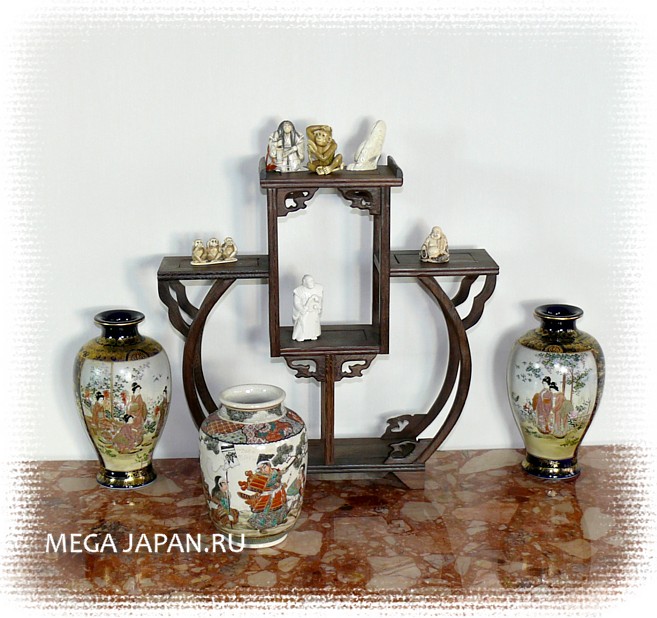 японская полочка для коллекции нецке. Mega Japan интернет-магазин японского искусства