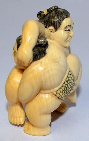 японская нецке из слоновой кости Борцы Сумо, 1950-е гг.