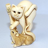 японская нэцкэ Кот и Мышь