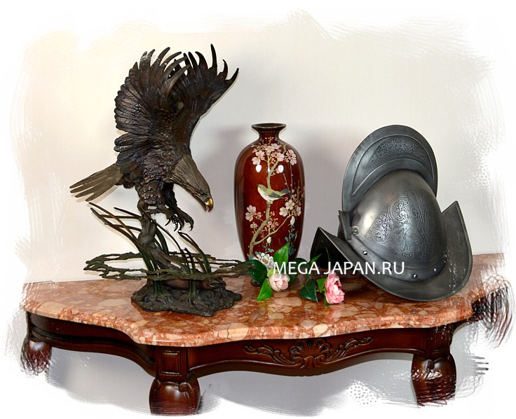 бронзовая кабинетная скульптура Орел на охоте