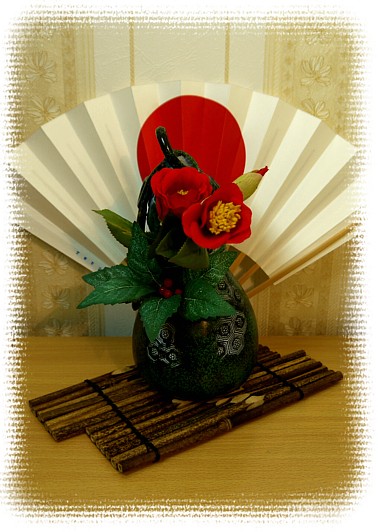 японская бронзовая ваза для цветов и веер