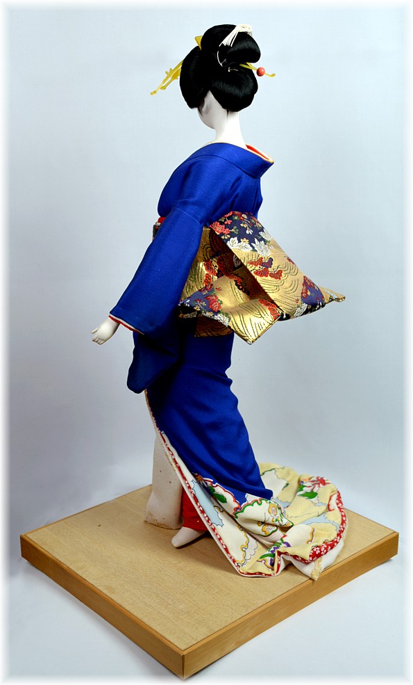 японская традиционная интерьерная кукла