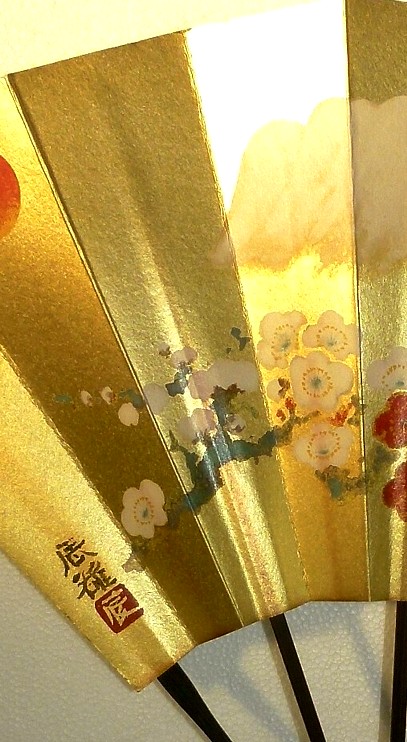 деталь японского рисунка на веере