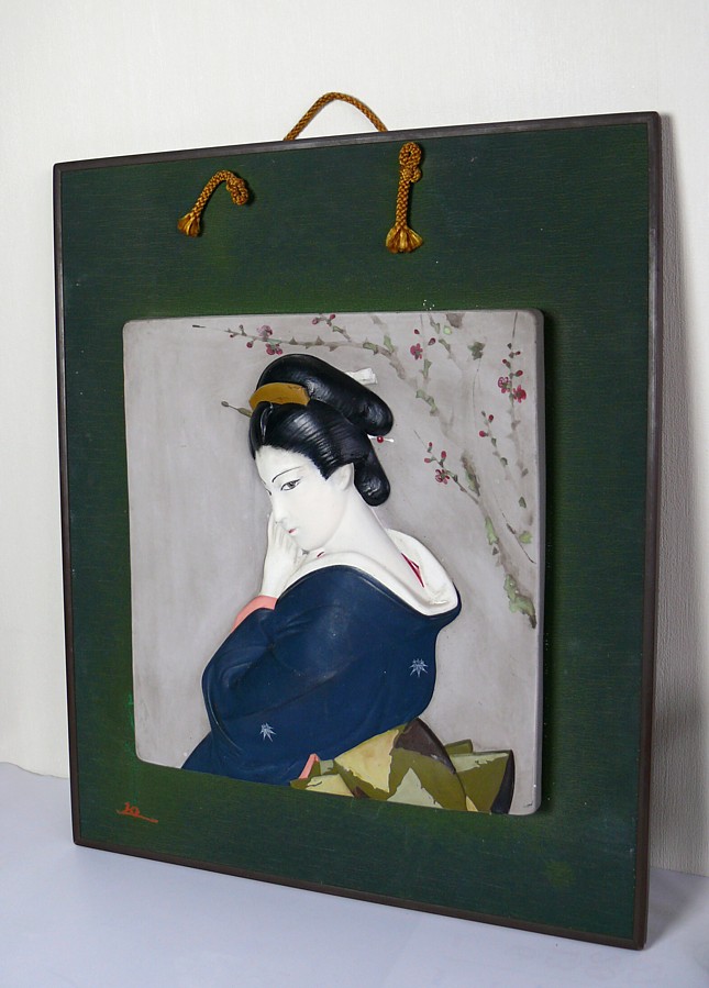 антикварный подарок: японская старинная картина-рельеф из керамики,