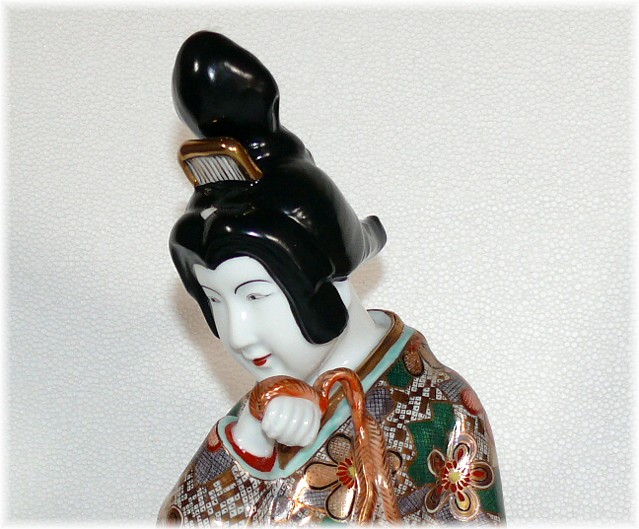 японский антиквариат: фарфоровая статуэтка конца эпохи Эдо в интернет-магазине Mega Japan