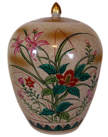 японская фарфоровая ваза с крышкой