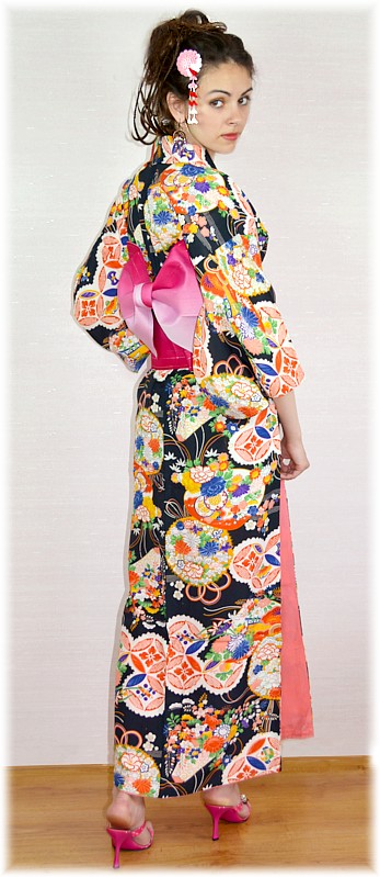 японское женское винтажное кимоно и пояс оби Бабочка