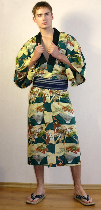 японская традиционная одежда: кимоно, пояс-оби, обувь сэтта