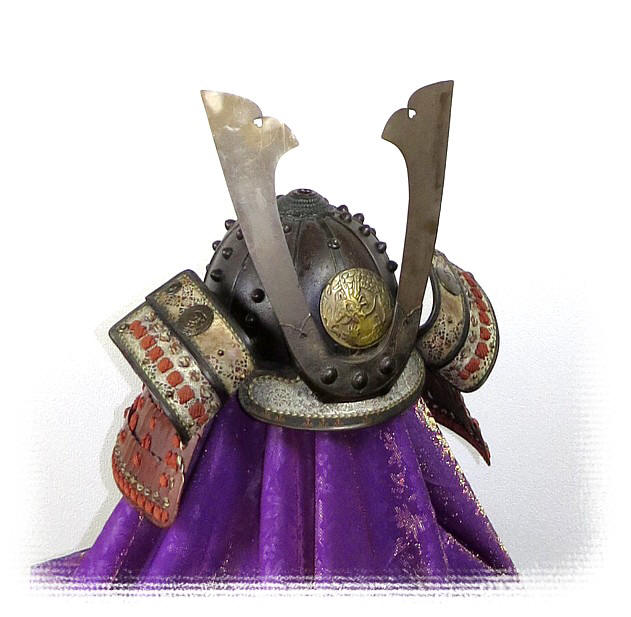 шлем самурайских доспехов эпохи Муромачи - КАБУТО