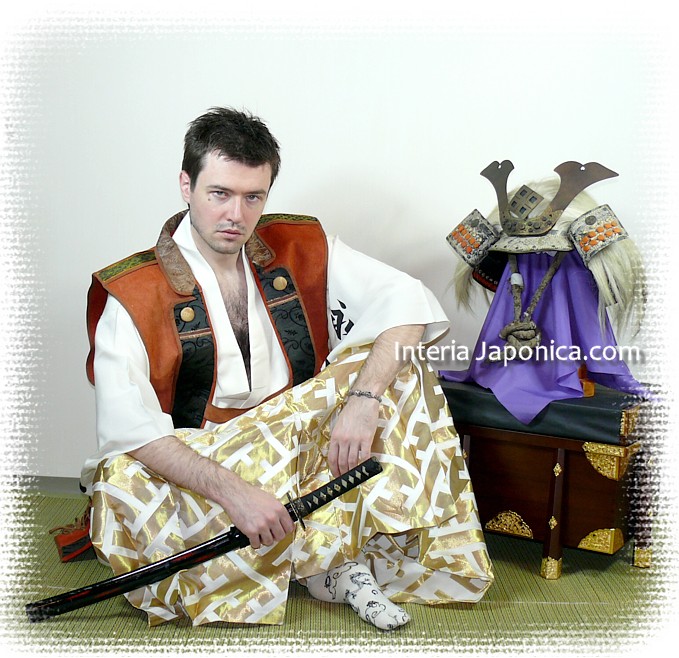 самурайские доспехи, кабуто, самурайский шлем, с гербом клана Такеда