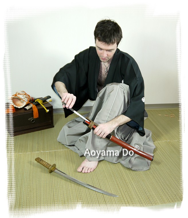 японский меч вакидзаси и нож кодзука