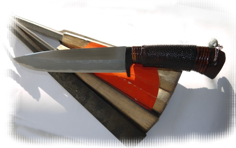 японский нож  Ронин и антикварный самурайский веер тэссэн
