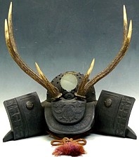 японская авторская подставка для 1-2 самурасйких мечей в виде самурайского шлема, 1920-е гг.