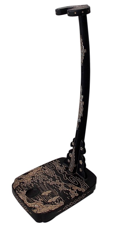 антикварная коллекция - подставка для меча с инкрустацией