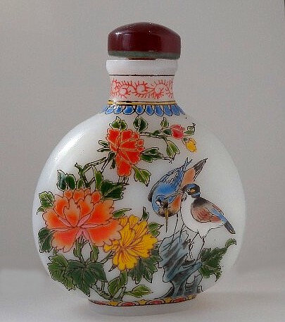 японский антиквариат: парфюмерный флакончик молочного стекла, Япония, 1910-20-е гг.