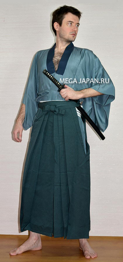 одежда самурая: шелковое кимоно и хакама, пояс оби