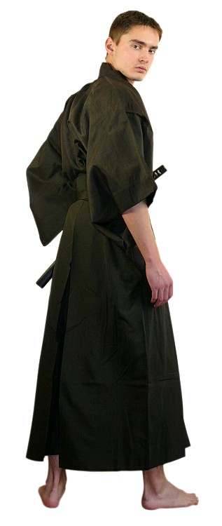 японская традиционная одежда: хакама, кимоно, пояс -оби