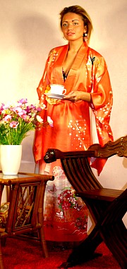 японское традиционное шелковое женское кимоно,винтаж