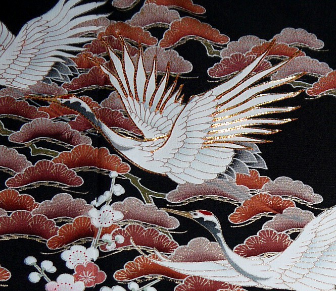 деталь японского рисунка на винтажном кимоно