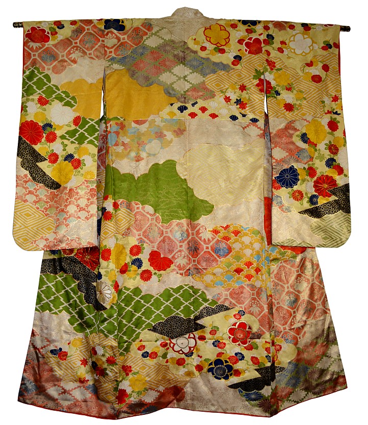 японский винтаж: кимоно-фурисодэ из шелка с вышивкой и росписью